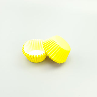 9905-yellow-mini-35mm-greaseproof-cupcake-cases-50-pieces-cupcake-case-3-pack-3229-1600